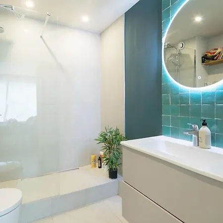 Charonne 6 - Kp- For 4 People, Place De La Nation Area Paris